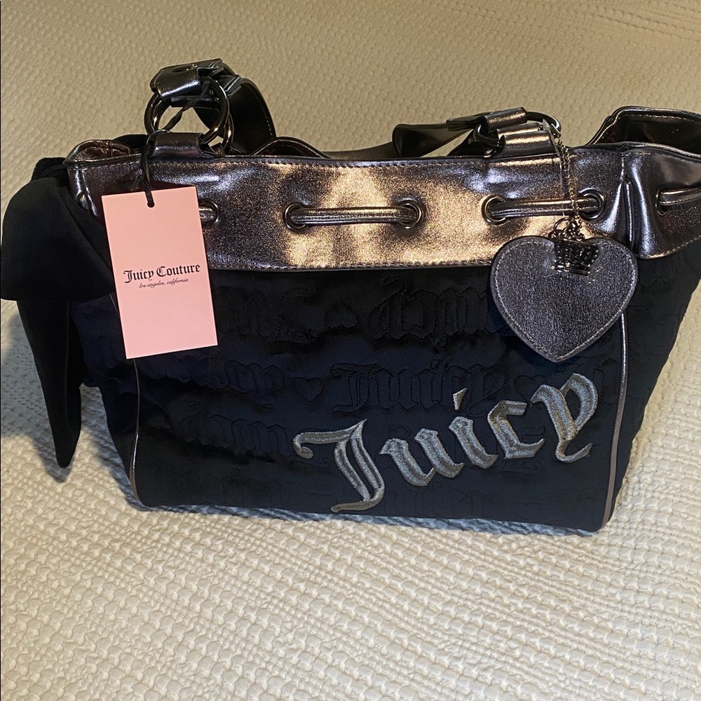 NWT Juicy Couture Day Dreamer shoulder bag in color liquorice/gun metal-hardware